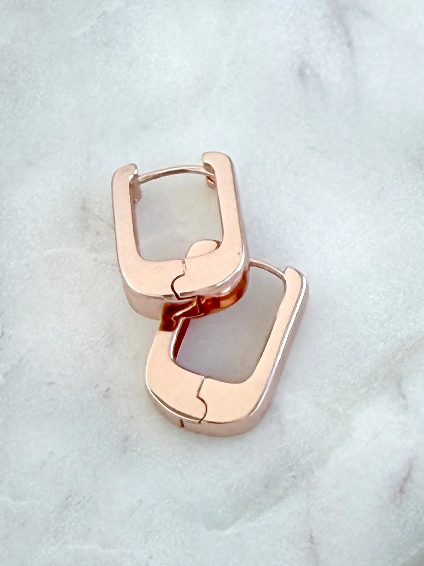 Millo Earrings Square