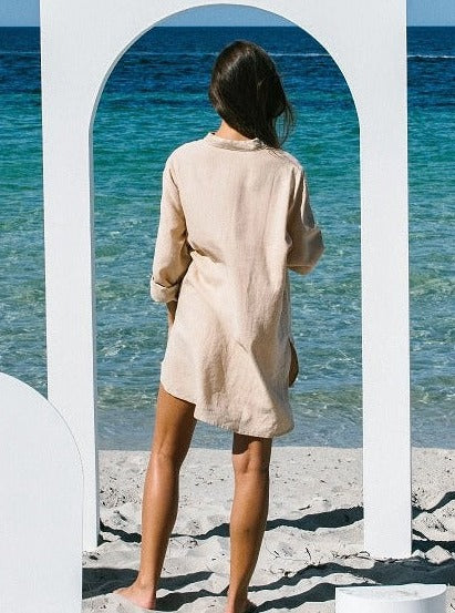 Hobo shirt sand back view