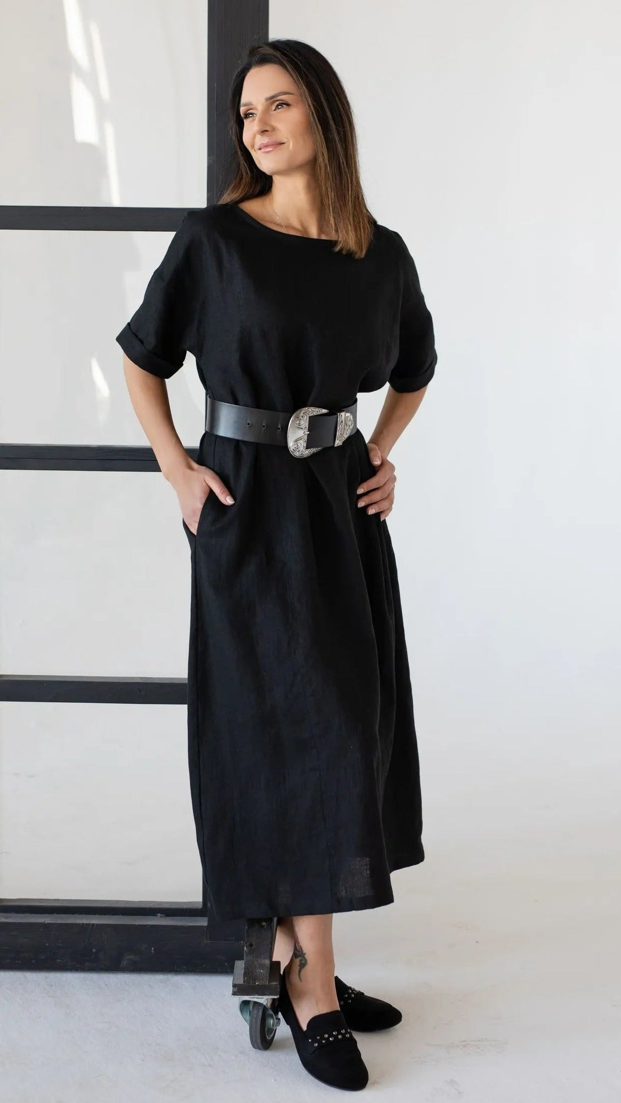 lady wearing long black linen dress
