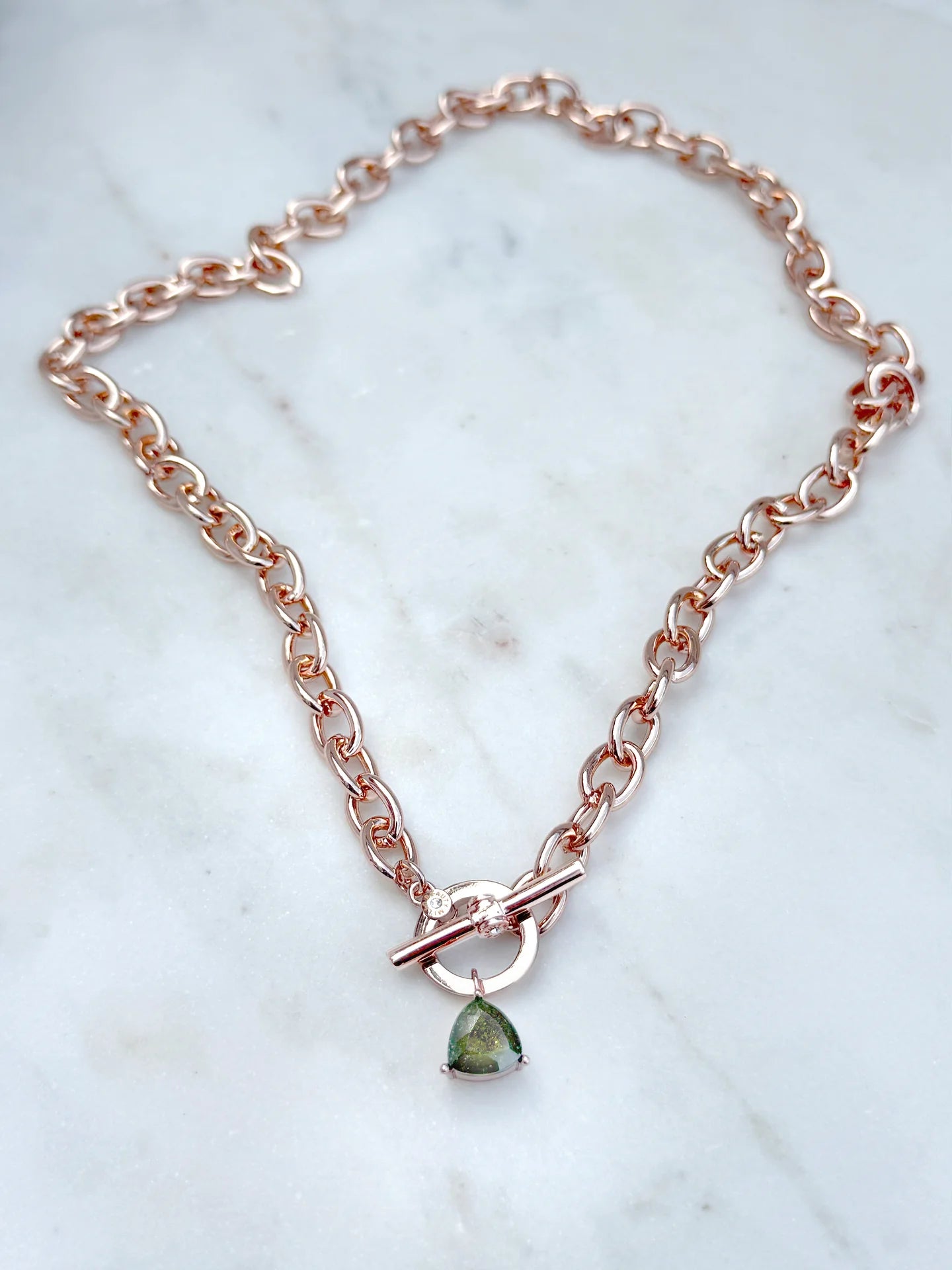 Chunky Chain Necklace with Crystal Pendant XCH-00525