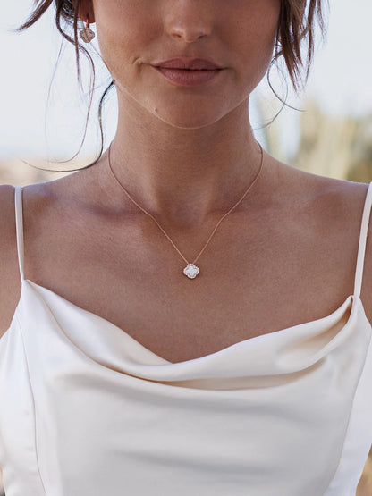 Millo Necklace Fine Flower Rose Gold