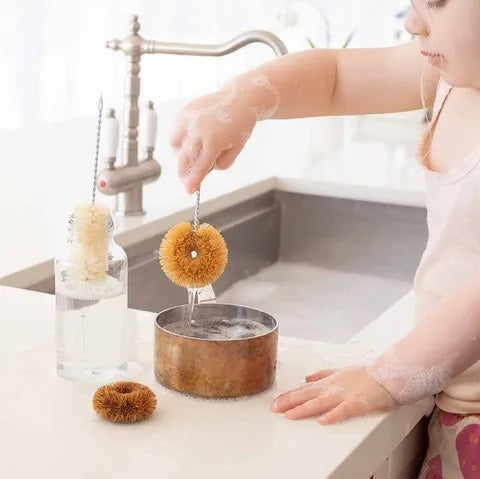 Kids kitchen play set kitchen brushes.