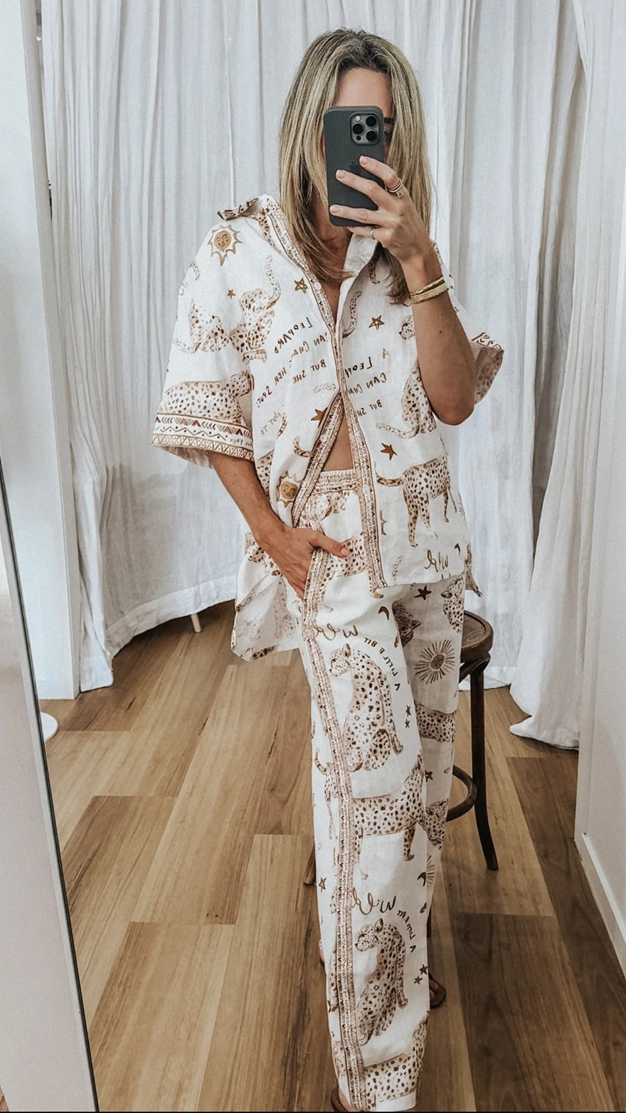 Woman wearing Lottie wide leg linen pant in leoplard.