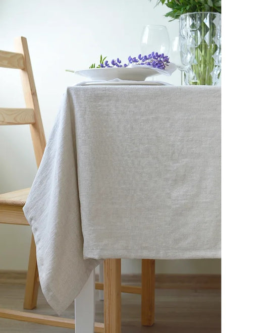 Table cloth in linen / cotton in natural colour.