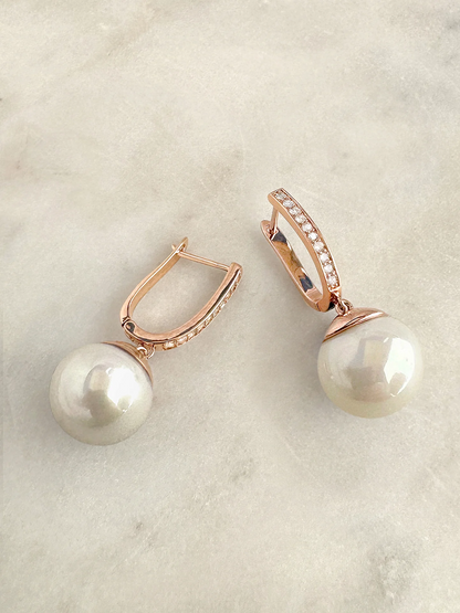 Earrings with Pearl and crystals