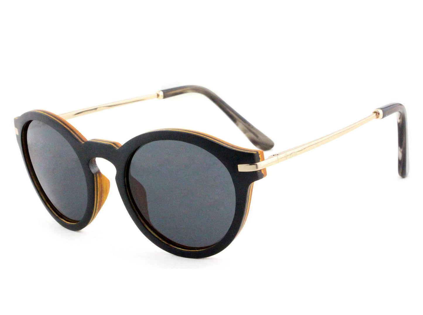 Front of Vilo Wooden Sunglasses Bounty 